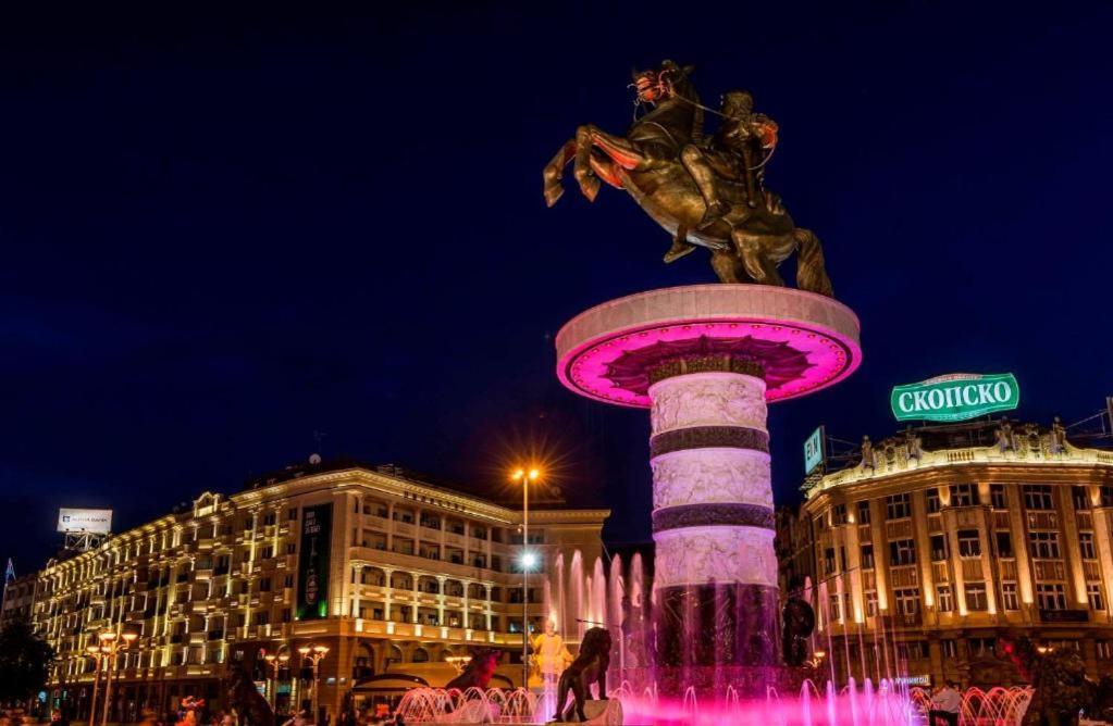 Hotel Room City Square With Great View No Parking Skopje Buitenkant foto